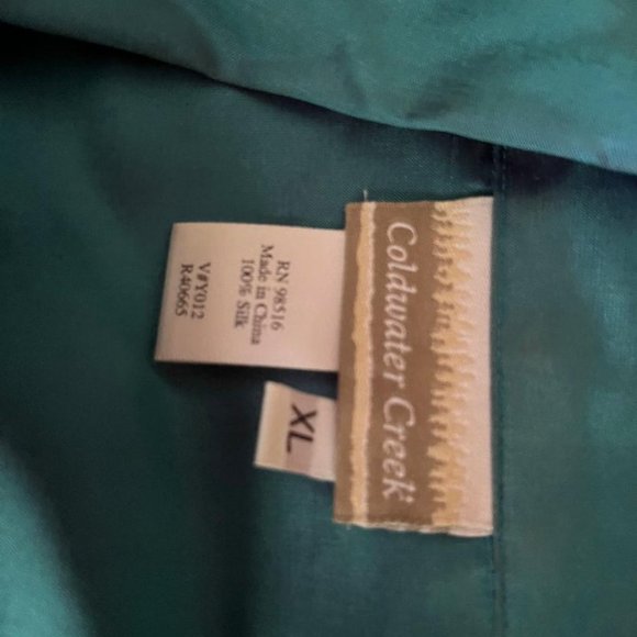 iridescent green/blue blouse - Picture 3 of 4